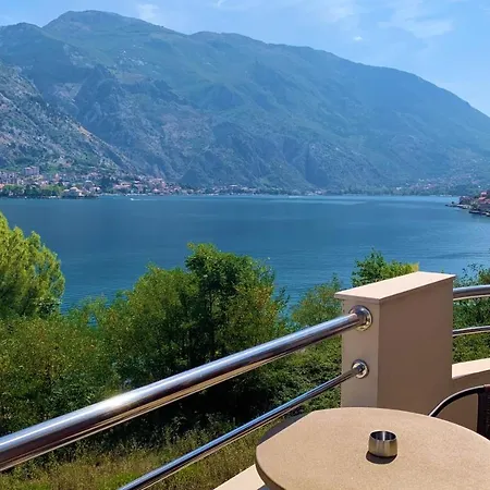 Hotel Galia Cattaro Esterno foto