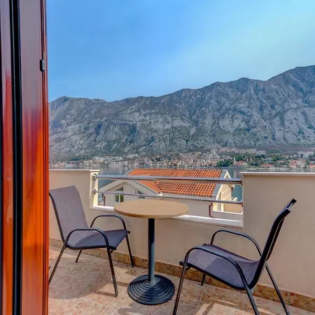 Hotel Galia Cattaro Esterno foto